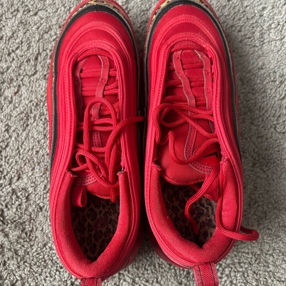 Nike Air Max Red and Black Cheetah Print Sneakers Size 9 - Picture 2 of 9